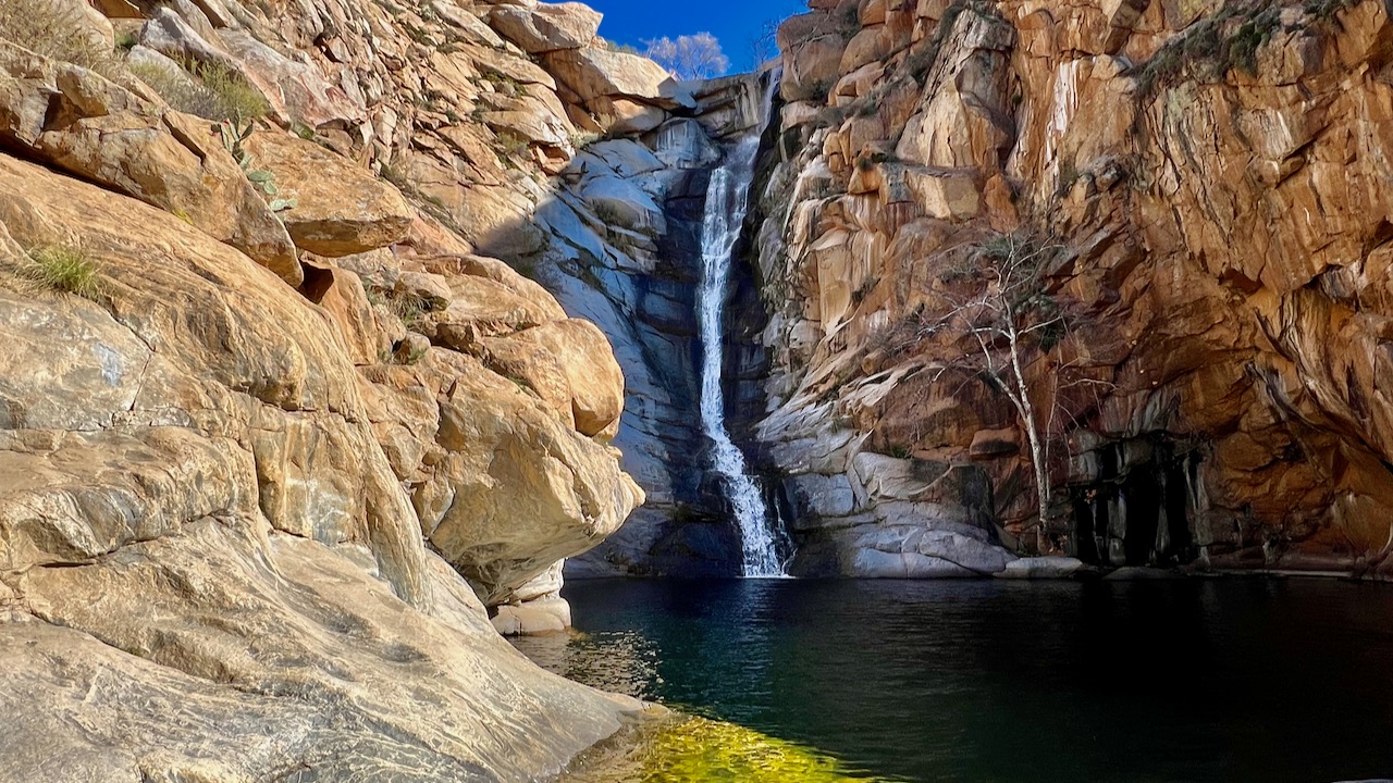 Cedar Creek Falls